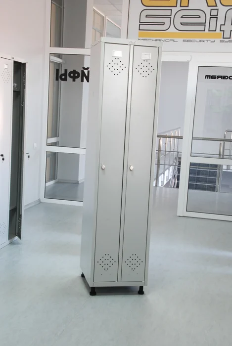 Picioruş din plastic pentru vestiare LS